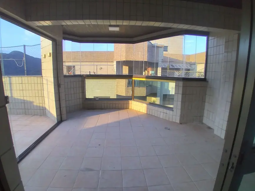 Foto 1 de Cobertura com 3 quartos à venda em Mongagua - SP