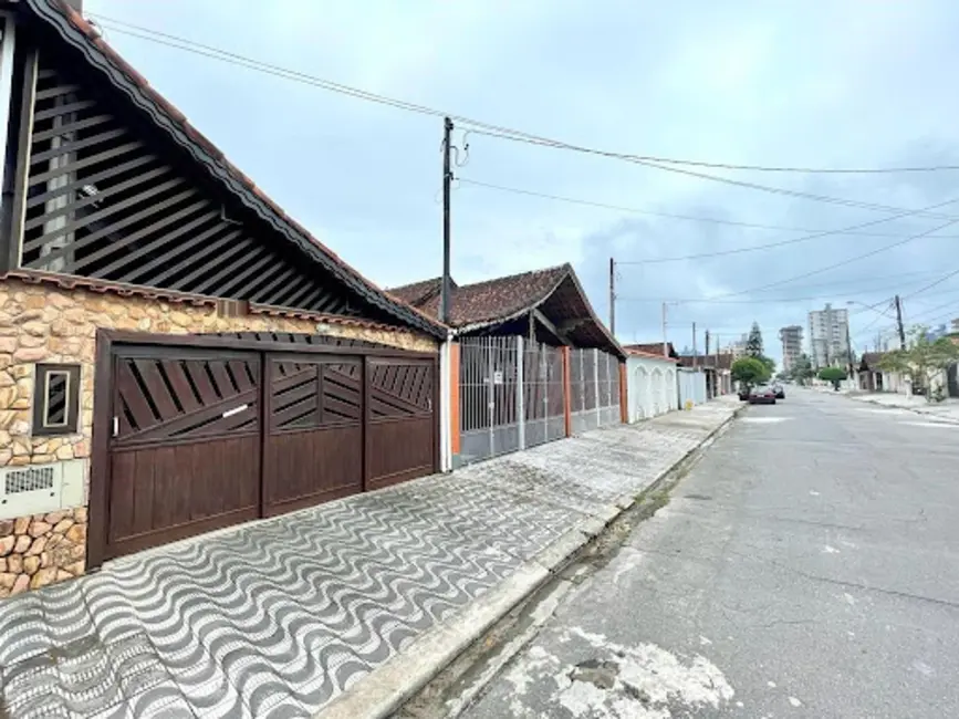 Foto 2 de Casa com 3 quartos à venda, 173m2 em Maracanã, Praia Grande - SP