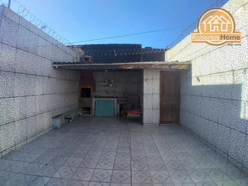 Foto 1 de Casa com 2 quartos à venda, 139m2 em Mongagua - SP