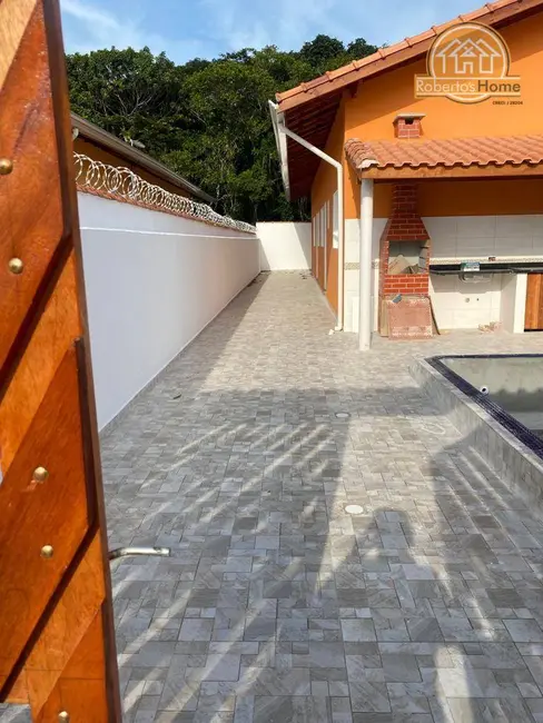 Foto 1 de Casa com 2 quartos à venda, 150m2 em Itanhaem - SP