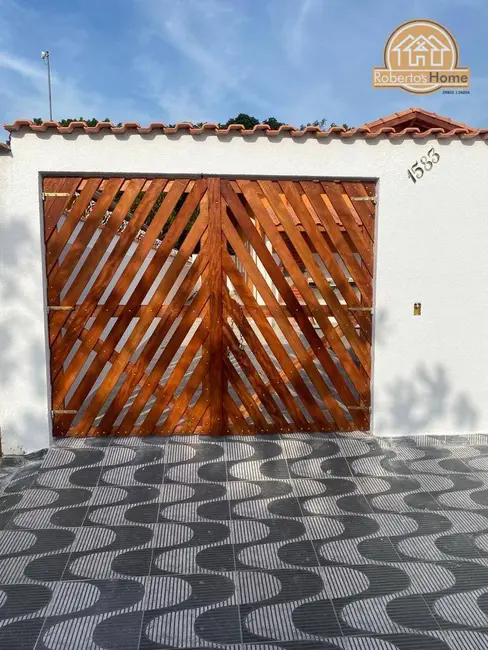 Foto 2 de Casa com 2 quartos à venda, 150m2 em Itanhaem - SP