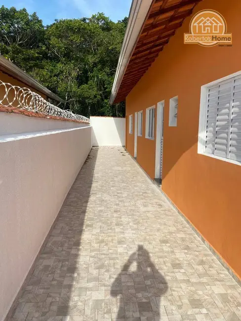 Foto 3 de Casa com 2 quartos à venda, 150m2 em Itanhaem - SP