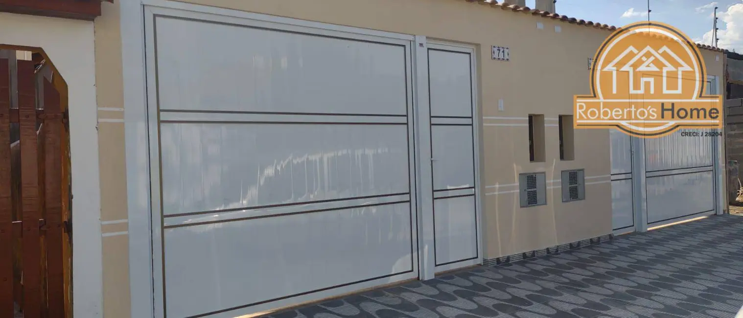 Foto 2 de Casa com 2 quartos à venda, 150m2 em Itanhaem - SP