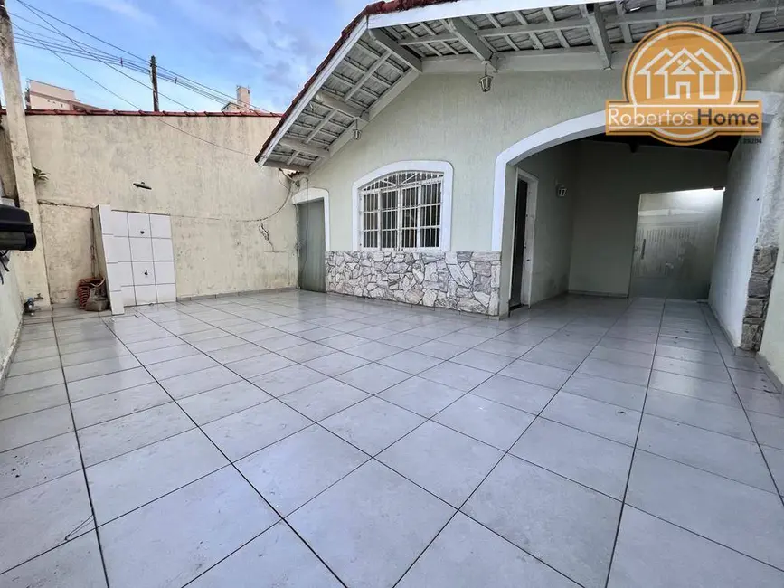 Foto 1 de Casa com 2 quartos à venda em Maracanã, Praia Grande - SP