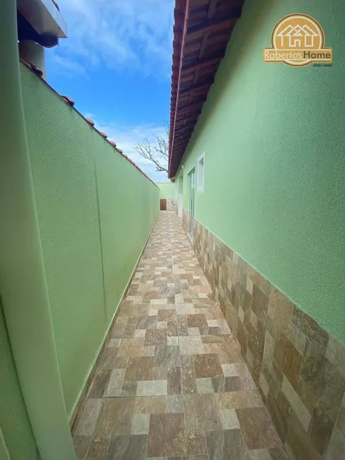 Foto 8 de Casa com 2 quartos à venda, 127m2 em Mongagua - SP