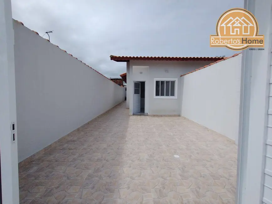 Foto 2 de Casa com 2 quartos à venda, 64m2 em Itanhaem - SP