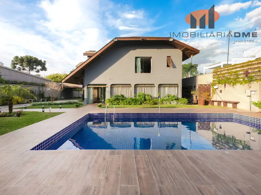 Casa com 8 quartos à venda, 700m2 em Jardim Social, Curitiba - PR - imagem 3 Foto 3 de Casa com 8 quartos à venda, 700m2 em Jardim Social, Curitiba - PR