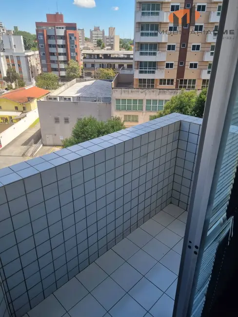 Foto 3 de Apartamento com 3 quartos à venda, 61m2 em Cabral, Curitiba - PR
