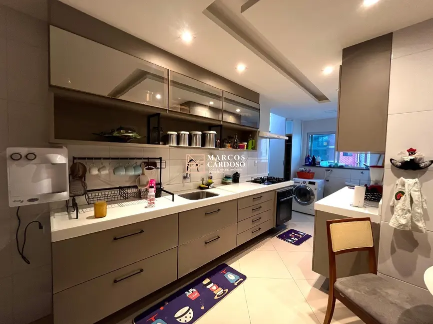 Foto 6 de Apartamento com 3 quartos à venda, 187m2 em Umarizal, Belem - PA