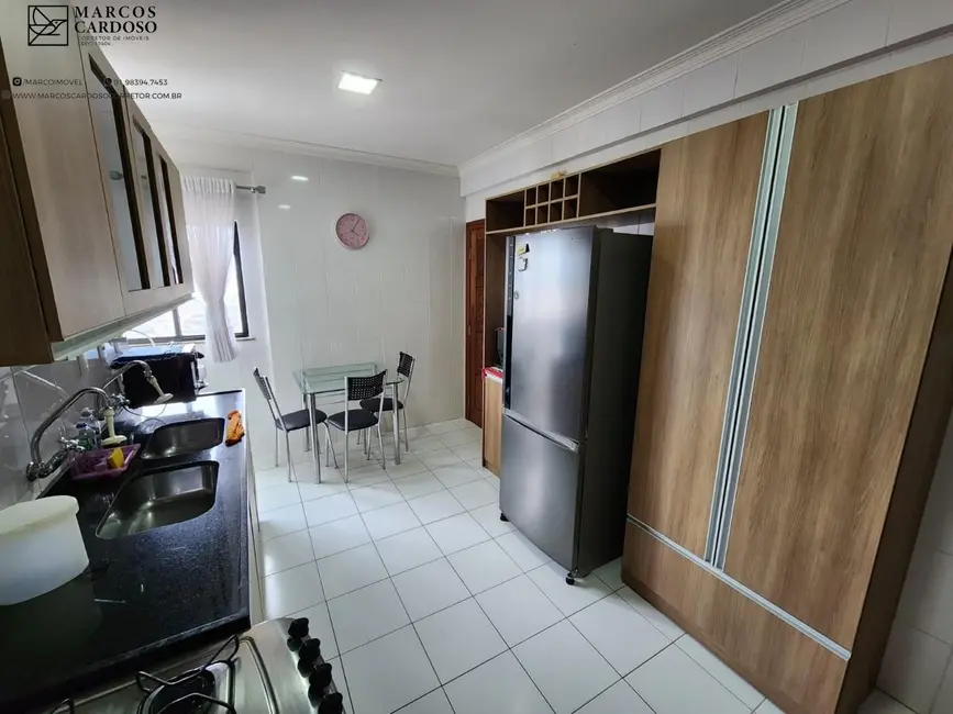 Foto 4 de Apartamento com 3 quartos à venda, 130m2 em Batista Campos, Belem - PA