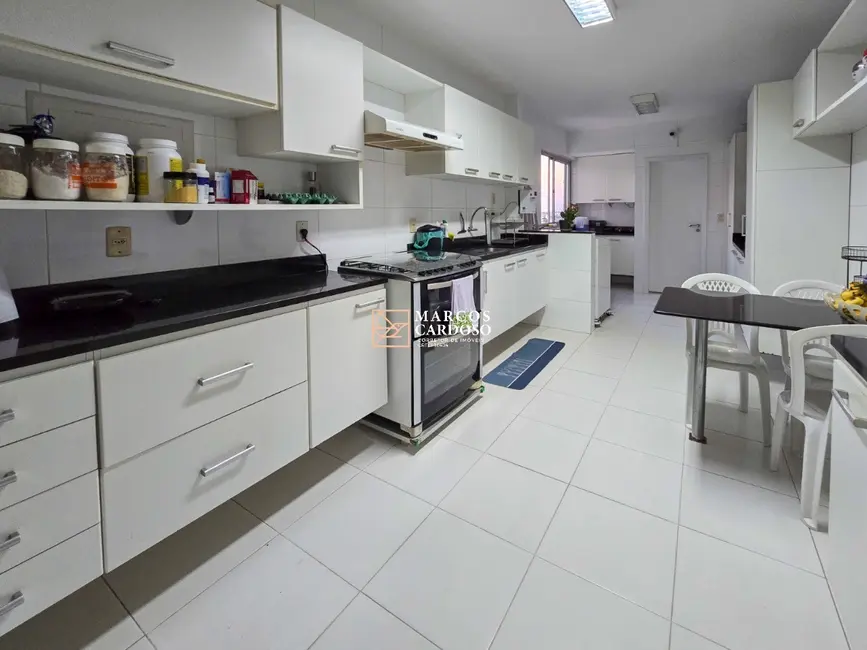 Foto 9 de Apartamento com 4 quartos à venda, 200m2 em Batista Campos, Belem - PA