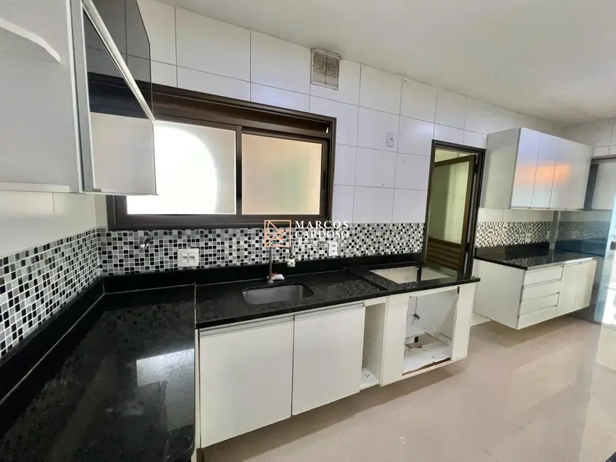 Apartamento com 4 quartos à venda, 155m2 em Batista Campos, Belem - PA - imagem 4 Foto 4 de Apartamento com 4 quartos à venda, 155m2 em Batista Campos, Belem - PA