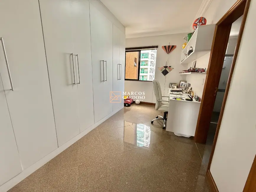 Apartamento com 3 quartos para alugar, 174m2 em Nazaré, Belem - PA - imagem 4 Foto 4 de Apartamento com 3 quartos para alugar, 174m2 em Nazaré, Belem - PA