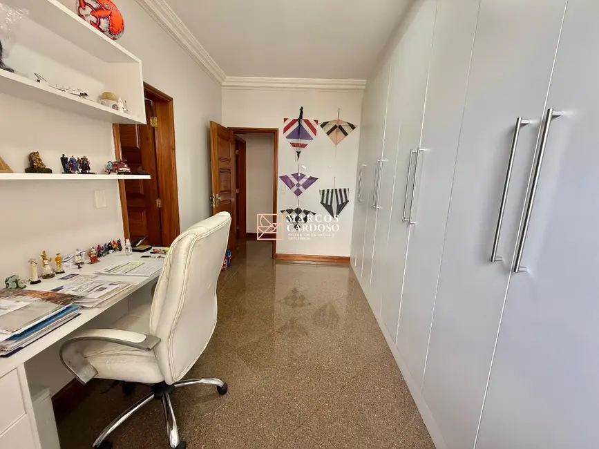 Apartamento com 3 quartos para alugar, 174m2 em Nazaré, Belem - PA - imagem 5 Foto 5 de Apartamento com 3 quartos para alugar, 174m2 em Nazaré, Belem - PA