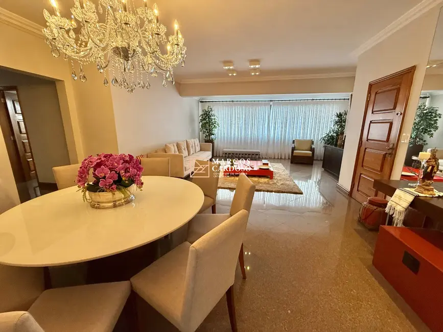 Apartamento com 3 quartos para alugar, 174m2 em Nazaré, Belem - PA - imagem 2 Foto 2 de Apartamento com 3 quartos para alugar, 174m2 em Nazaré, Belem - PA