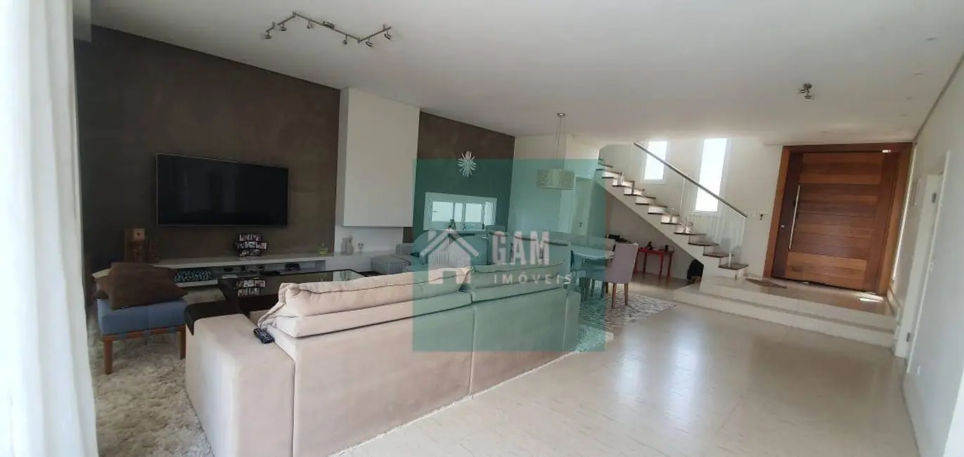 Casa de Condomínio com 3 quartos à venda, 510m2 em Granja Viana, Carapicuiba - SP - imagem 9 Foto 9 de Casa de Condomínio com 3 quartos à venda, 510m2 em Granja Viana, Carapicuiba - SP