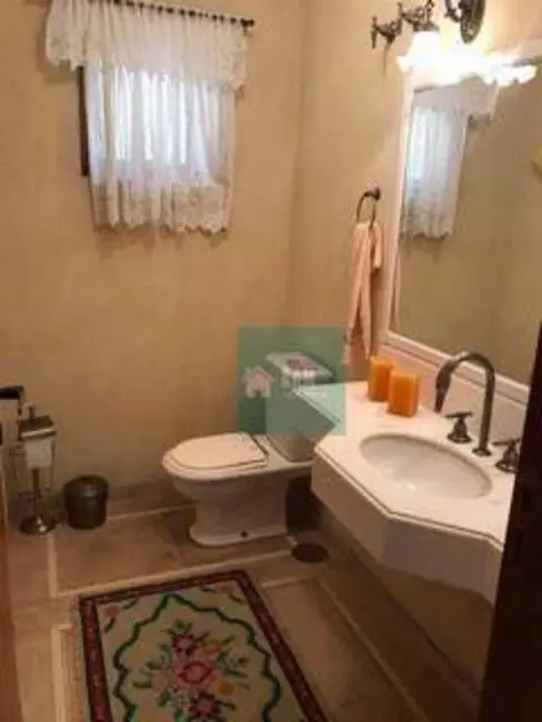 Sobrado com 3 quartos à venda, 360m2 em São Paulo II, Cotia - SP - imagem 8 Foto 8 de Sobrado com 3 quartos à venda, 360m2 em São Paulo II, Cotia - SP