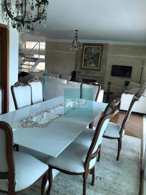 Sobrado com 3 quartos à venda, 360m2 em São Paulo II, Cotia - SP - imagem 5 Foto 5 de Sobrado com 3 quartos à venda, 360m2 em São Paulo II, Cotia - SP