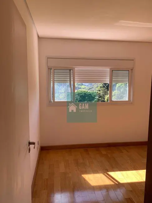 Foto 7 de Sobrado com 3 quartos à venda e para alugar, 600m2 em Vila Santo Antônio, Cotia - SP