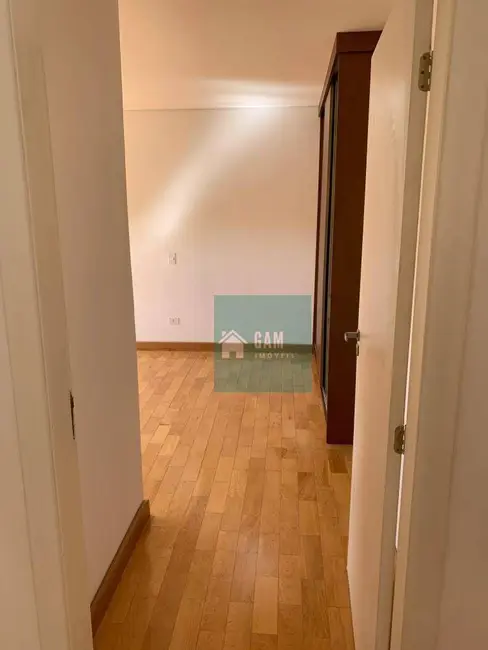 Foto 9 de Sobrado com 3 quartos à venda e para alugar, 600m2 em Vila Santo Antônio, Cotia - SP