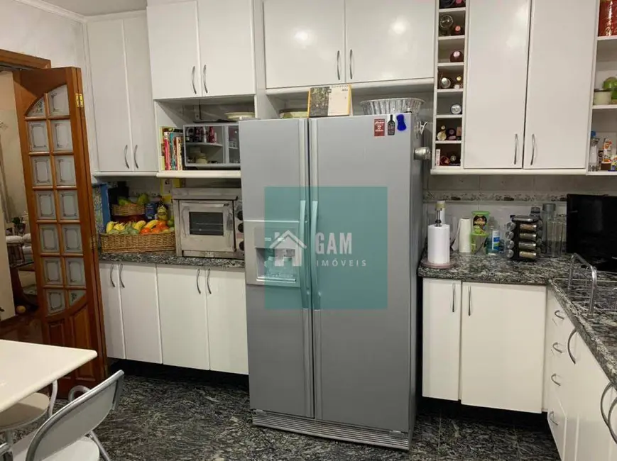 Sobrado com 4 quartos à venda, 500m2 em Chácara do Refúgio, Carapicuiba - SP - imagem 5 Foto 5 de Sobrado com 4 quartos à venda, 500m2 em Chácara do Refúgio, Carapicuiba - SP