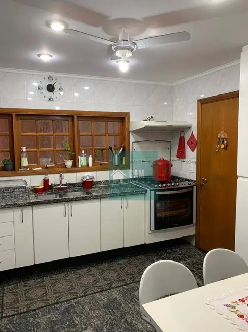 Sobrado com 4 quartos à venda, 500m2 em Chácara do Refúgio, Carapicuiba - SP - imagem 6 Foto 6 de Sobrado com 4 quartos à venda, 500m2 em Chácara do Refúgio, Carapicuiba - SP