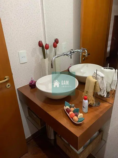 Sobrado com 4 quartos à venda, 500m2 em Chácara do Refúgio, Carapicuiba - SP - imagem 8 Foto 8 de Sobrado com 4 quartos à venda, 500m2 em Chácara do Refúgio, Carapicuiba - SP