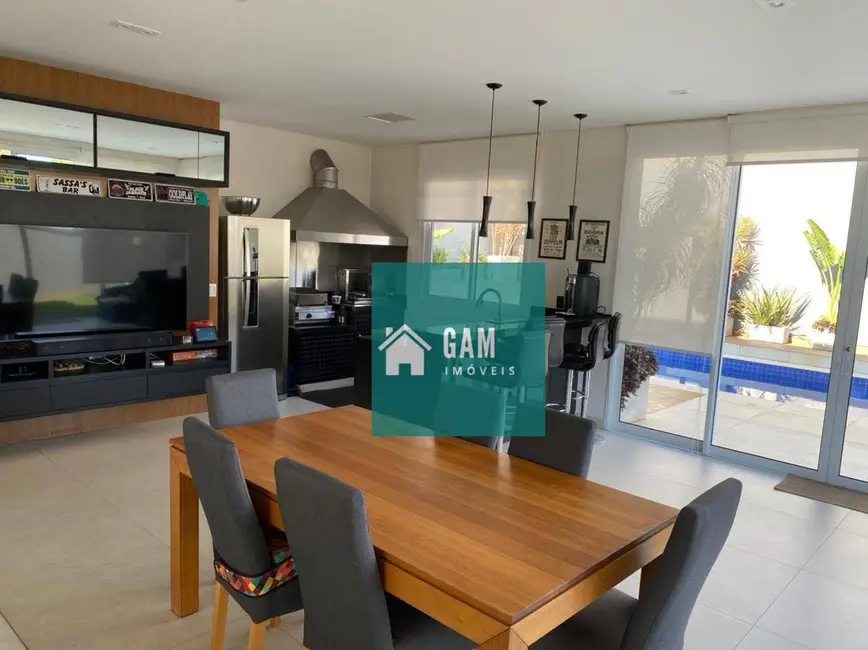 Casa de Condomínio com 3 quartos à venda, 541m2 em Granja Viana, Carapicuiba - SP - imagem 4 Foto 4 de Casa de Condomínio com 3 quartos à venda, 541m2 em Granja Viana, Carapicuiba - SP