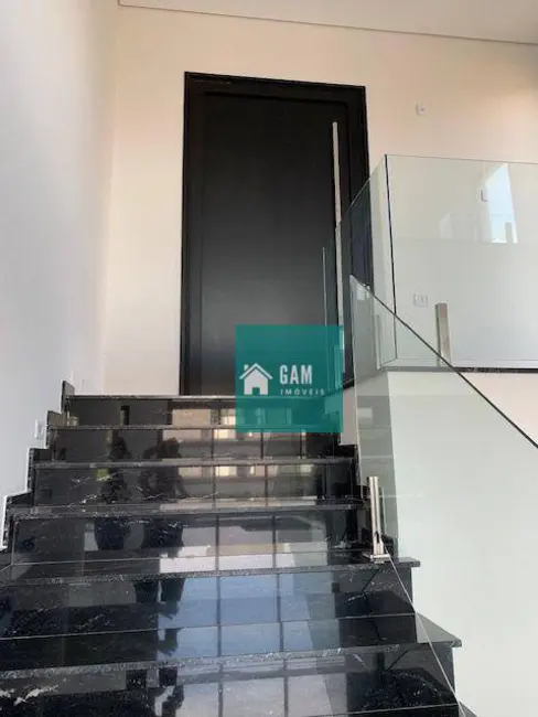 Casa de Condomínio com 4 quartos à venda, 600m2 em Chácara dos Lagos, Carapicuiba - SP - imagem 3 Foto 3 de Casa de Condomínio com 4 quartos à venda, 600m2 em Chácara dos Lagos, Carapicuiba - SP