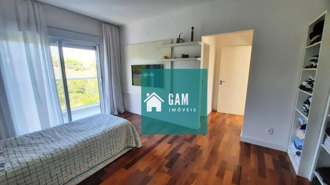 Casa de Condomínio com 3 quartos à venda, 535m2 em Granja Viana, Carapicuiba - SP - imagem 9 Foto 9 de Casa de Condomínio com 3 quartos à venda, 535m2 em Granja Viana, Carapicuiba - SP