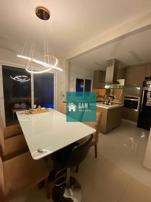 Sobrado com 3 quartos à venda, 238m2 em Granja Viana, Cotia - SP - imagem 7 Foto 7 de Sobrado com 3 quartos à venda, 238m2 em Granja Viana, Cotia - SP