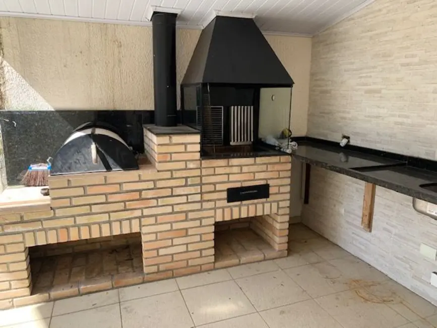 Sobrado com 3 quartos para alugar, 161m2 em Granja Viana, Cotia - SP - imagem 6 Foto 6 de Sobrado com 3 quartos para alugar, 161m2 em Granja Viana, Cotia - SP