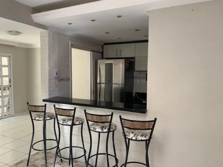 Sobrado com 3 quartos para alugar, 161m2 em Granja Viana, Cotia - SP - imagem 9 Foto 9 de Sobrado com 3 quartos para alugar, 161m2 em Granja Viana, Cotia - SP
