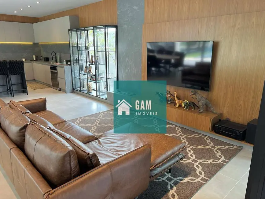 Casa de Condomínio com 4 quartos à venda, 1000m2 em São Paulo II, Cotia - SP - imagem 3 Foto 3 de Casa de Condomínio com 4 quartos à venda, 1000m2 em São Paulo II, Cotia - SP