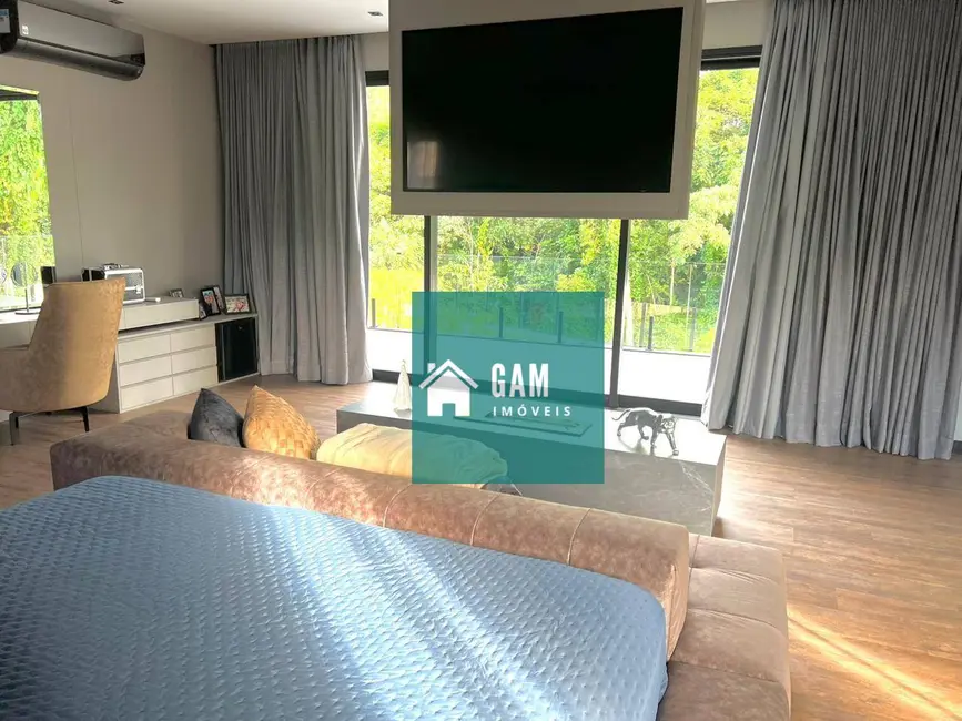 Casa de Condomínio com 4 quartos à venda, 1000m2 em São Paulo II, Cotia - SP - imagem 9 Foto 9 de Casa de Condomínio com 4 quartos à venda, 1000m2 em São Paulo II, Cotia - SP