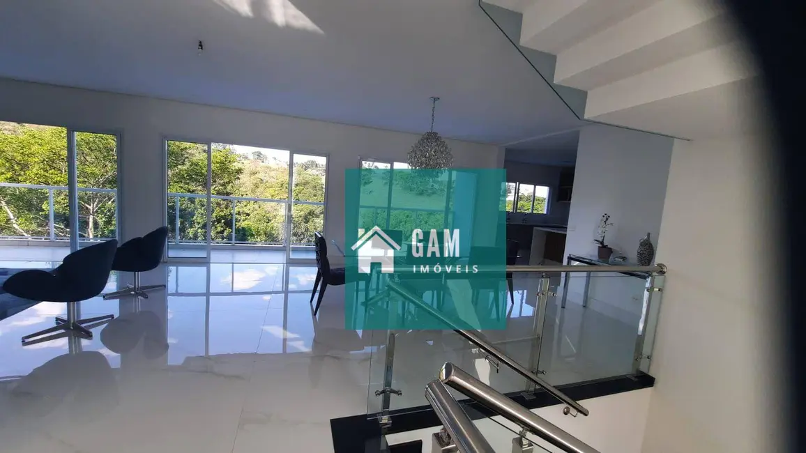 Sobrado com 4 quartos à venda, 537m2 em Granja Viana, Carapicuiba - SP - imagem 5 Foto 5 de Sobrado com 4 quartos à venda, 537m2 em Granja Viana, Carapicuiba - SP
