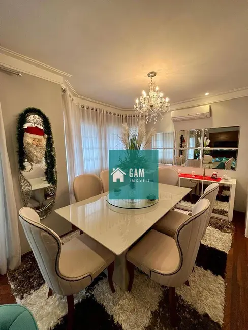 Foto 2 de Sobrado com 3 quartos à venda, 270m2 em Jardim Lambreta, Cotia - SP