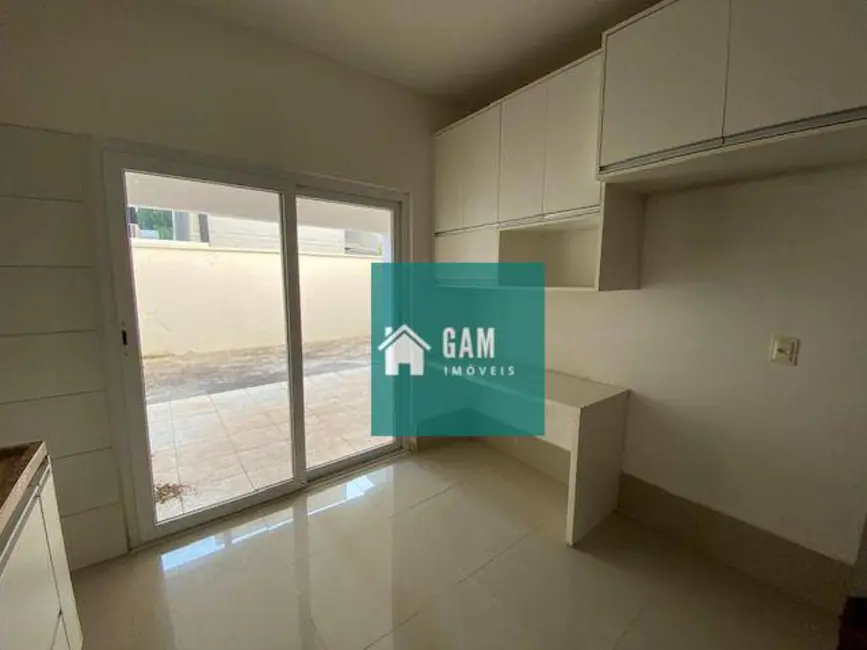 Foto 9 de Sobrado com 3 quartos à venda, 120m2 em Chácara Pavoeiro, Cotia - SP