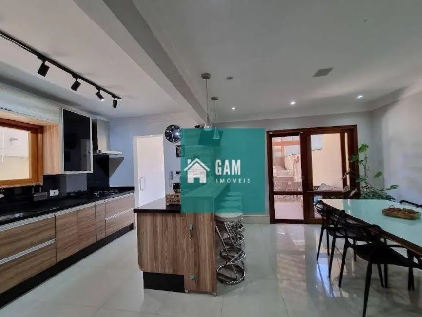 Foto 5 de Sobrado com 4 quartos à venda, 300m2 em Jardim Rebelato, Cotia - SP