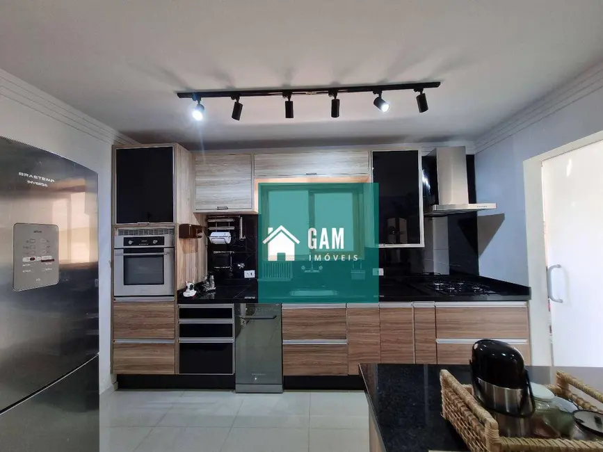 Foto 8 de Sobrado com 4 quartos à venda, 300m2 em Jardim Rebelato, Cotia - SP