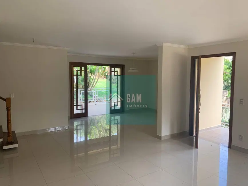 Foto 3 de Chácara com 4 quartos à venda, 800m2 em Jardim San Ressore (Caucaia do Alto), Cotia - SP