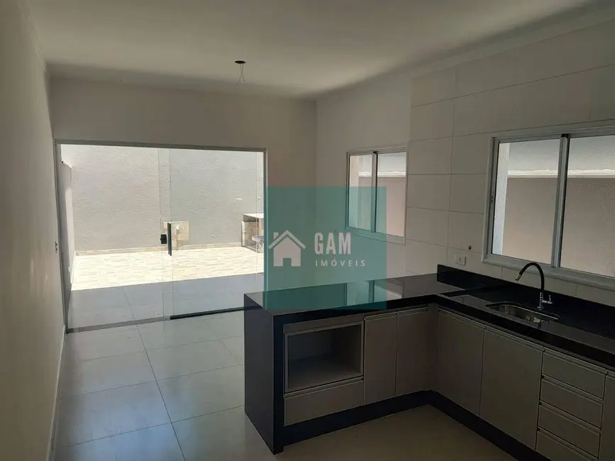 Foto 5 de Sobrado com 3 quartos à venda e para alugar, 125m2 em Jardim Rio das Pedras, Cotia - SP