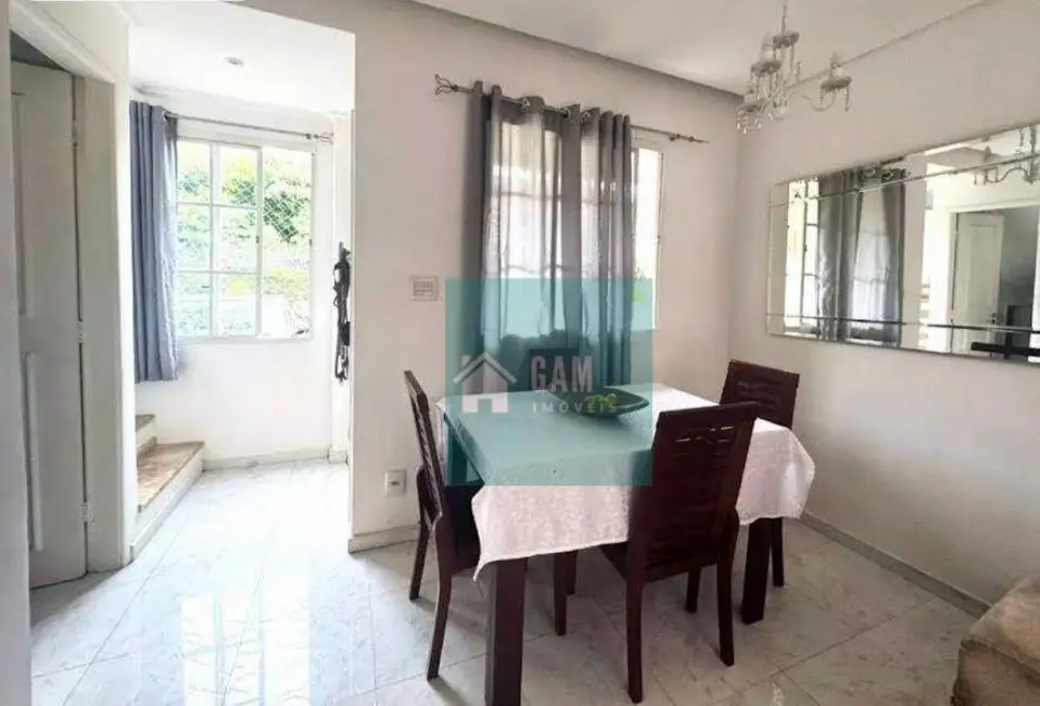 Sobrado com 2 quartos à venda, 120m2 em Cotia - SP - imagem 2 Foto 2 de Sobrado com 2 quartos à venda, 120m2 em Cotia - SP