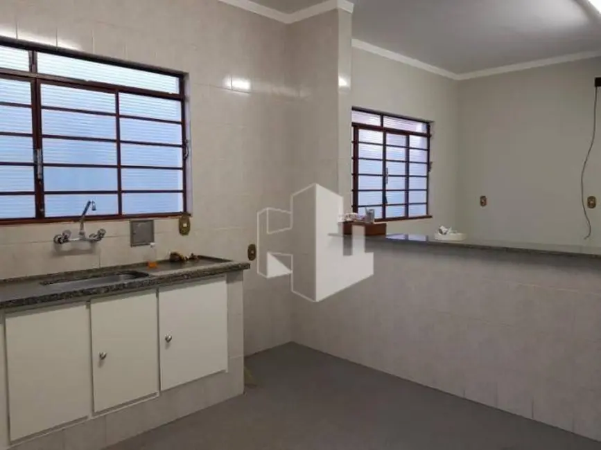 Foto 3 de Casa com 3 quartos à venda, 400m2 em Vila Sampaio Bueno, Jau - SP