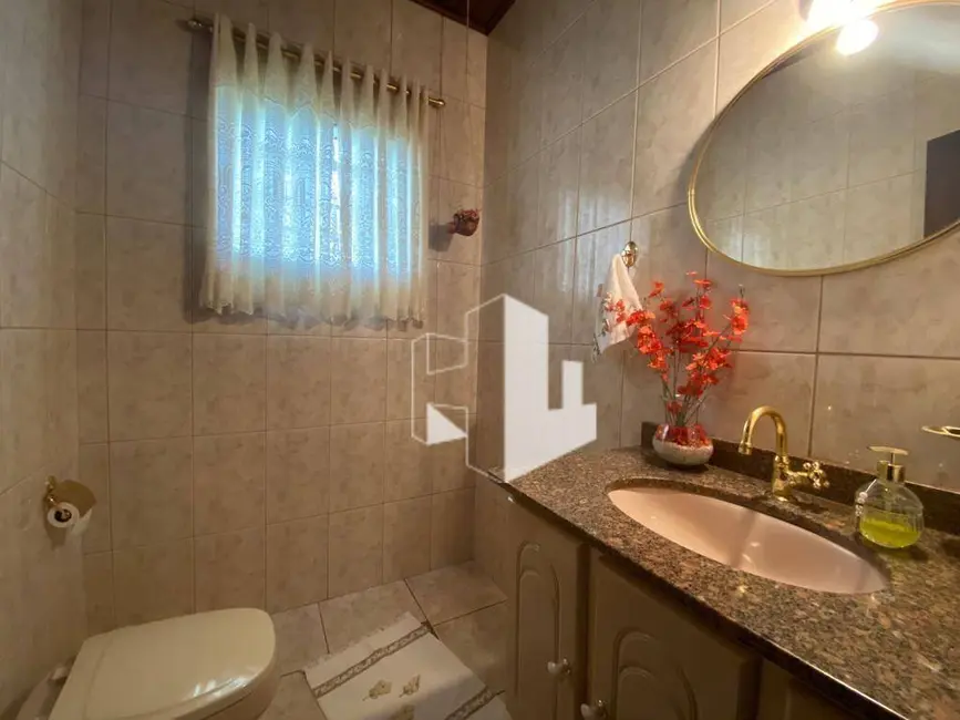 Foto 6 de Casa com 3 quartos à venda, 576m2 em Santo Antônio, Jau - SP