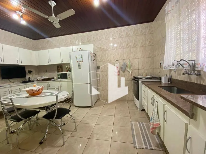 Foto 4 de Casa com 3 quartos à venda, 576m2 em Santo Antônio, Jau - SP