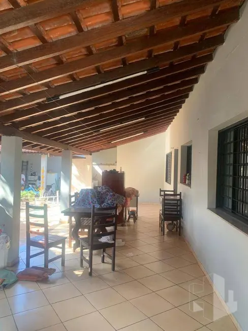 Foto 2 de Casa com 3 quartos à venda, 318m2 em Vila Brasil, Jau - SP