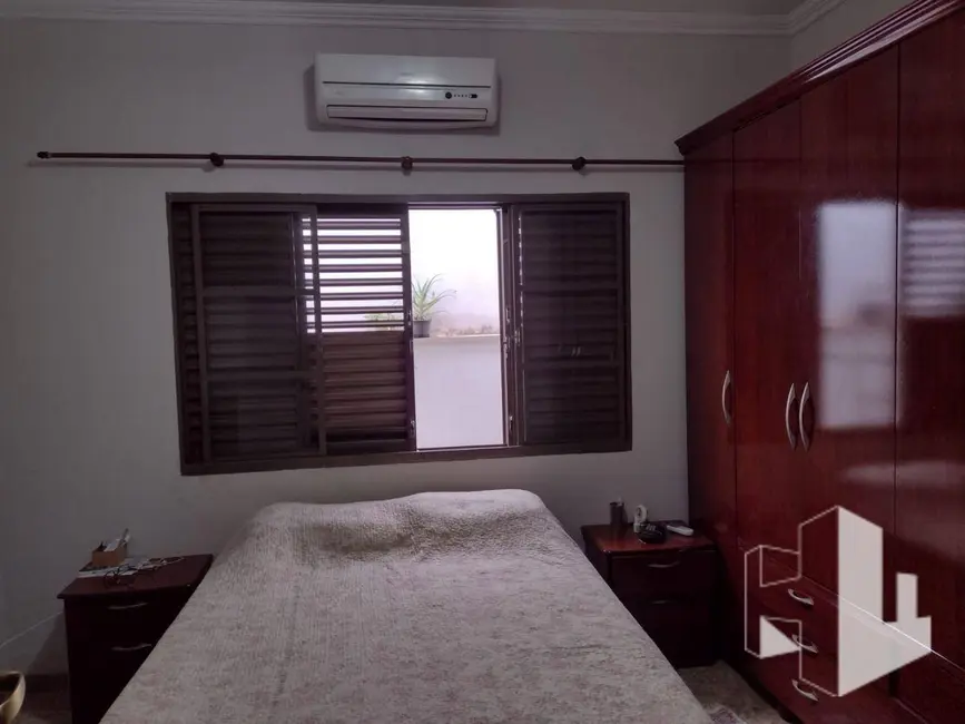 Foto 9 de Casa com 3 quartos à venda, 250m2 em Jau - SP