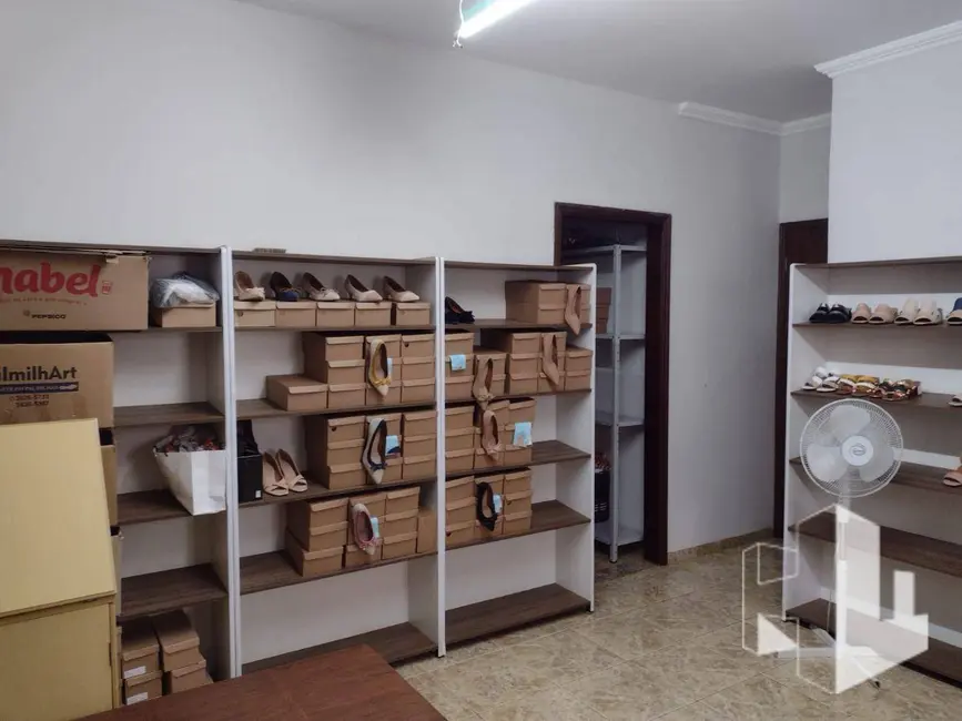 Foto 8 de Casa com 3 quartos à venda, 250m2 em Jau - SP