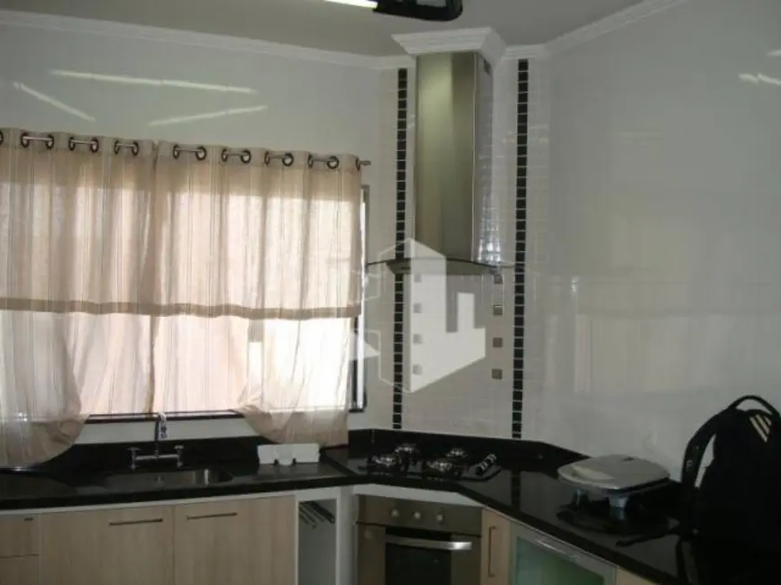 Foto 3 de Casa com 3 quartos à venda, 300m2 em Jardim Parati, Jau - SP